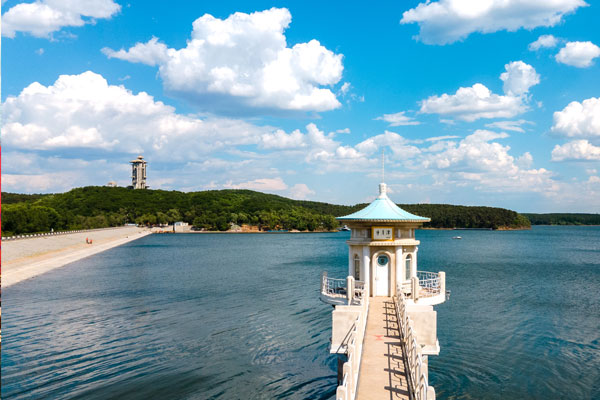 Jingyuetan Scenic Are