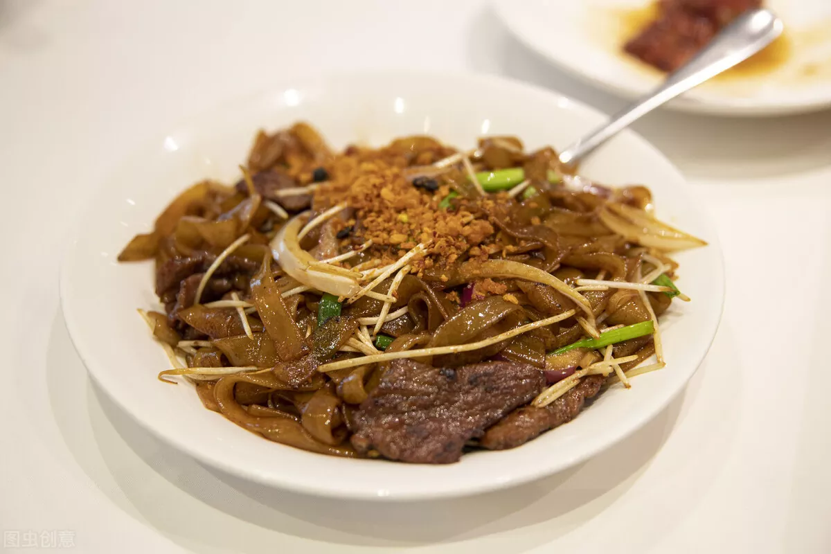 Stir-fried Beef Hor Fun (Dry Version)