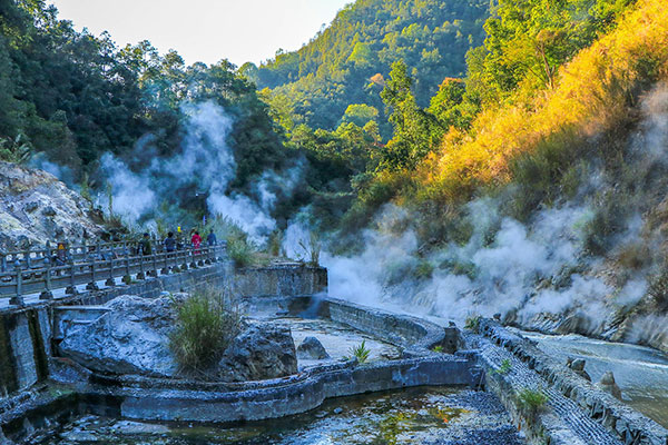 Tengchong Volcano and Thermal Sea Tourist Area