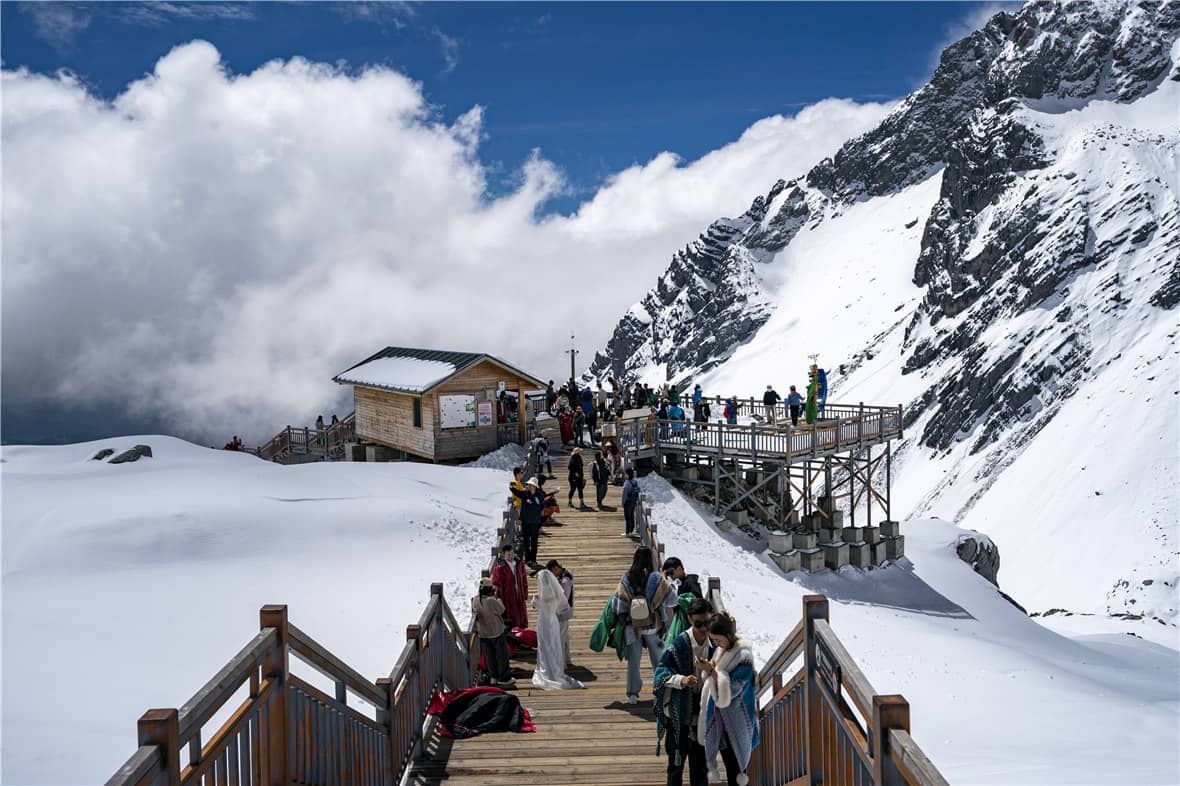 Yulong Snow Mountain Scenic Area