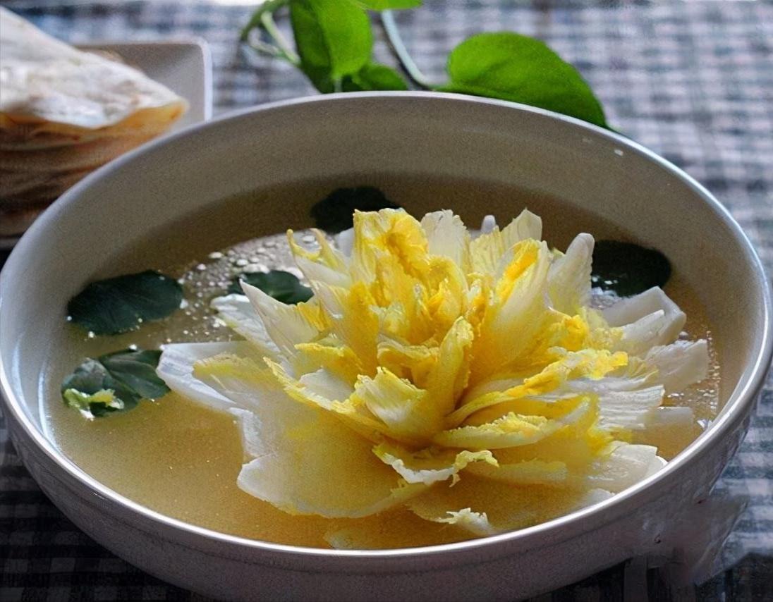 Boiled Chinese Cabbage in Soup