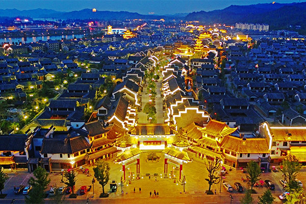 Peach Blossom Spring in Hunan Province