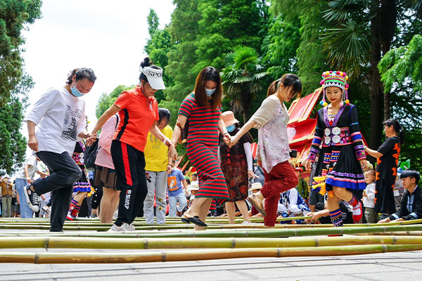 Hani Ethnic Group - October New Year